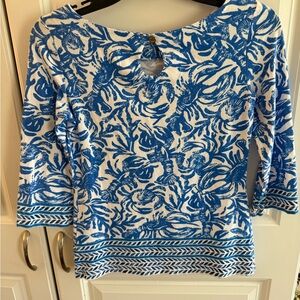 blue and white patterned lobster blouse by Lilly Pulitzer xxs